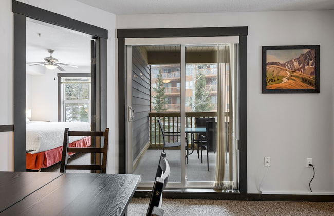 LARGE 3-Br 3-Ba | Ski In/Out | Pool & Hot Tubs | Central Upper Village Location - Foto 10