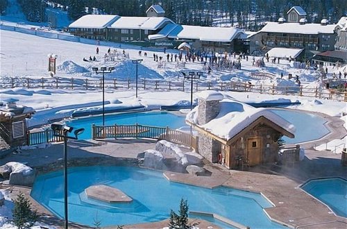 Foto 28 - LARGE 2-Br 2-Ba | Ski In/Out | Pool & Hot Tubs | Central Upper Village Location