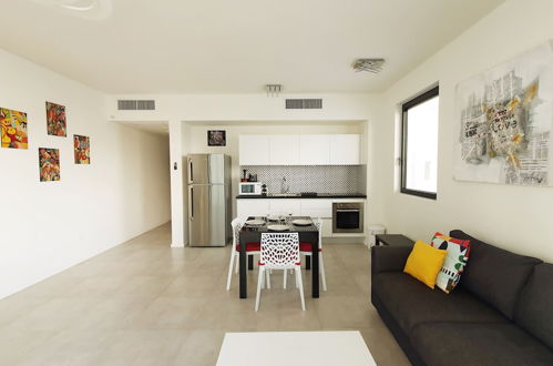 Photo 4 - New Apartment Near the Beach With Parking TL53