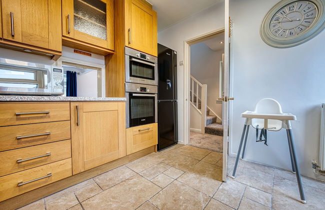 Modern 3 Bedroom 2 Bath Hse with Parking - Foto 26