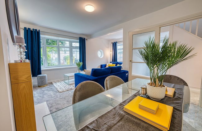 Modern 3 Bedroom 2 Bath Hse with Parking - Foto 23