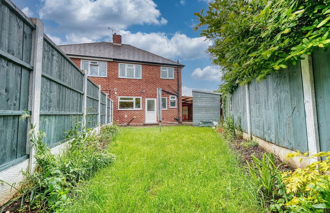 Modern 3 Bedroom 2 Bath Hse with Parking - Foto 32