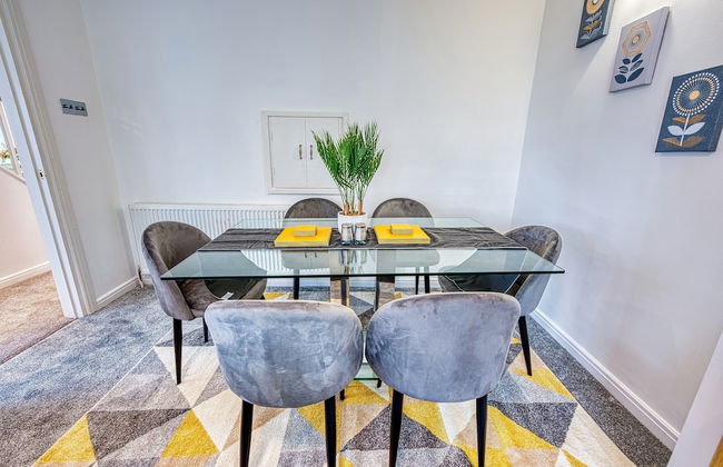 Modern 3 Bedroom 2 Bath Hse with Parking - Foto 22