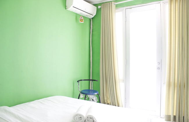 Compact Studio Room The Jarrdin Cihampelas Apartment - Foto 15