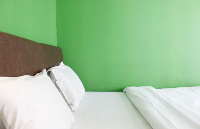 Compact Studio Room The Jarrdin Cihampelas Apartment - Foto 5