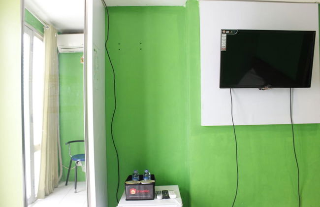 Compact Studio Room The Jarrdin Cihampelas Apartment - Foto 19