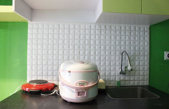 Compact Studio Room The Jarrdin Cihampelas Apartment - Foto 8