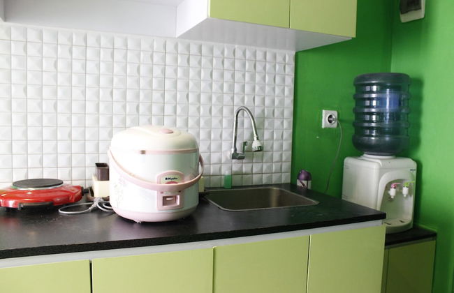 Compact Studio Room The Jarrdin Cihampelas Apartment - Foto 10