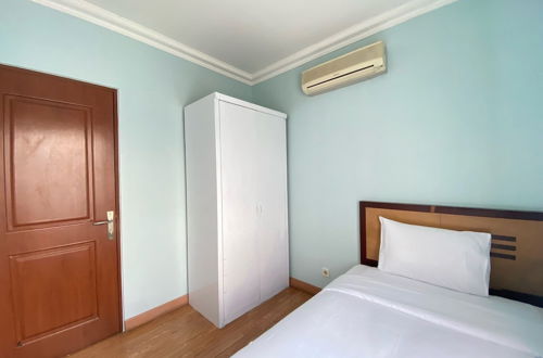 Photo 8 - Cozy Furnished 3Br At Grand Setiabudi Apartment