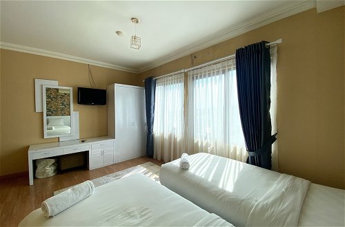Photo 2 - Cozy Furnished 3Br At Grand Setiabudi Apartment
