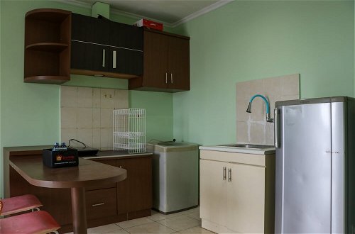 Photo 9 - Cozy Living 2Br At City Home Apartment Near Moi Kelapa Gading