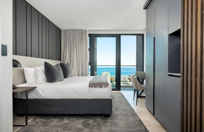 One Calais Luxury Apartments - Photo 36