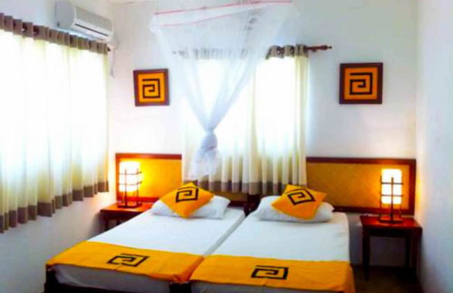 Yoho Lagoonside Holiday Bungalow - Photo 4