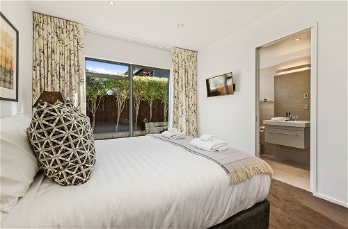 Photo 2 - Central Queenstown 3-Bed Villa by Staysouth