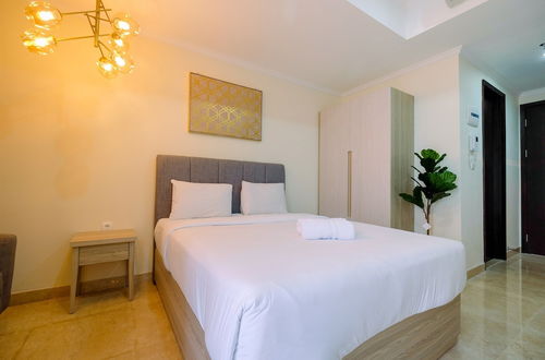 Photo 7 - Stylish Studio Room Menteng Park Apartment