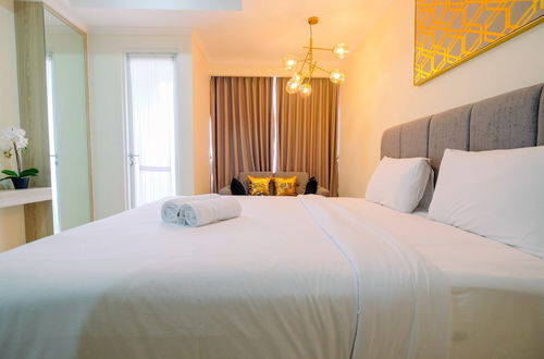 Photo 6 - Stylish Studio Room Menteng Park Apartment