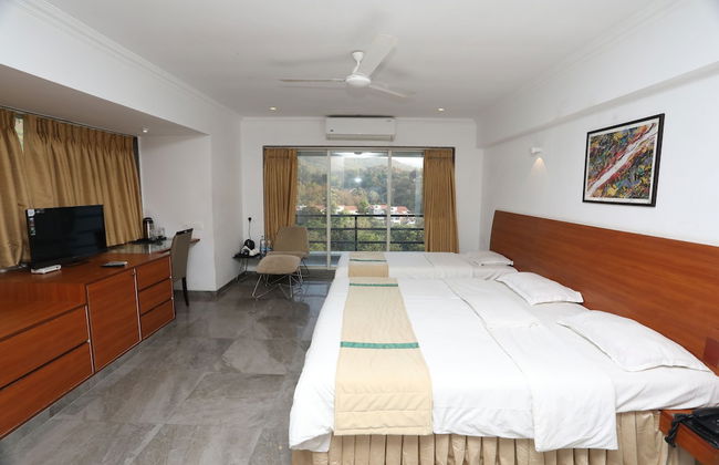 Chene Creek Resort - Photo 2