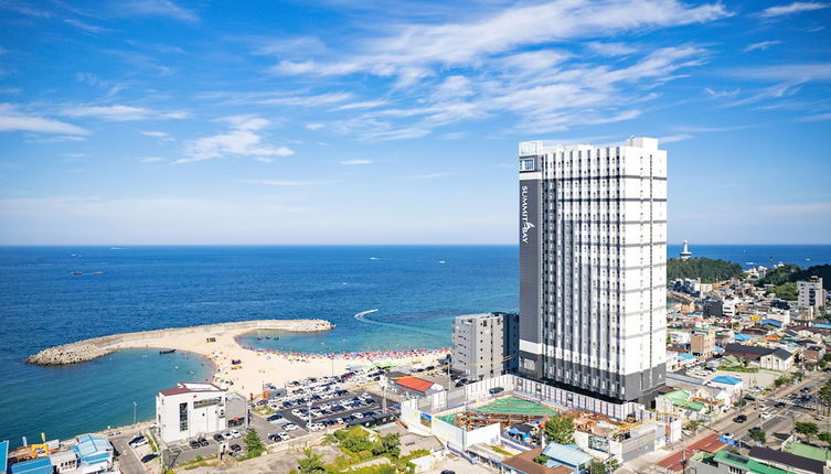 Photo 1 - Urbanstay Sokcho Deungdae Beach