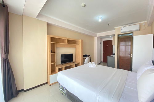 Photo 2 - Sunnyside Studio Room at Apartment Gateway Pasteur near Exit Toll Pasteur