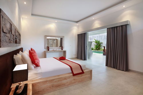 Photo 5 - Seminyak White Design Villa