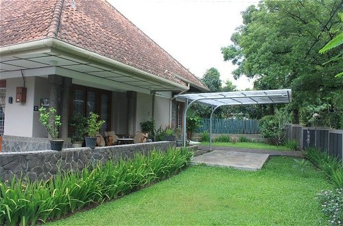 Foto 47 - De Riau Cottage by HouseinBandung