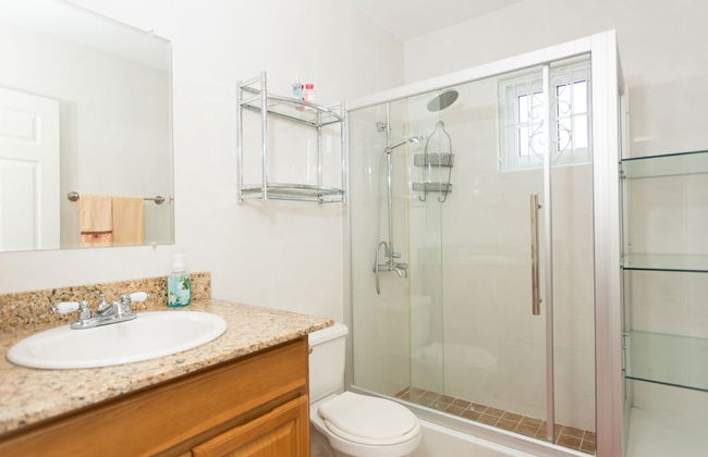 New Kingston Guest Apt at Fairway - Photo 14