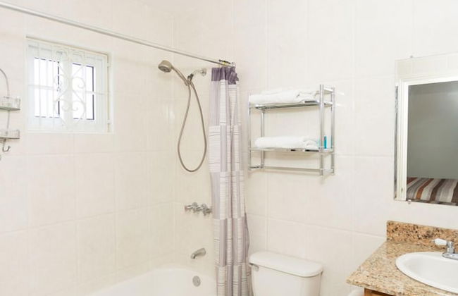 New Kingston Guest Apt at Fairway - Photo 17
