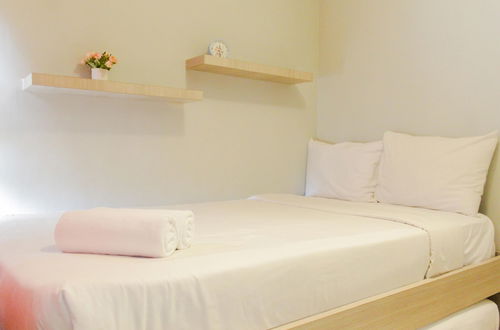 Photo 1 - Fresh And Bright Studio Room At Nifarro Park Apartment