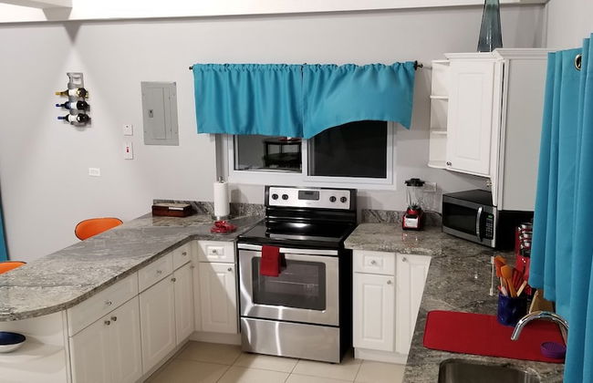 New Kingston Guest Apartment at Donhead - Photo 27