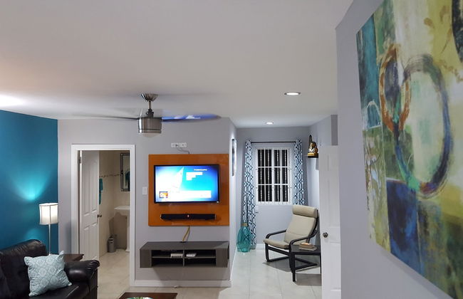 New Kingston Guest Apartment at Donhead - Photo 37