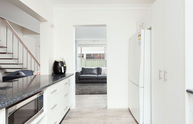 Comfy & Convenient Homebush West - Foto 8
