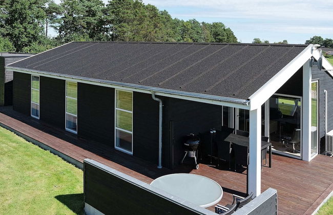 8 Person Holiday Home in Hadsund - Foto 1