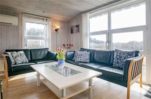 Photo 13 - 8 Person Holiday Home in Lokken