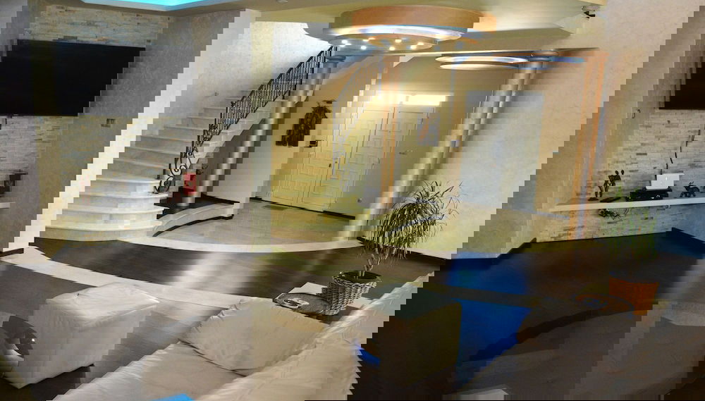 Primary image