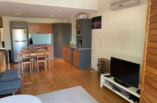 Photo 6 - Fantastic 1 Bedroom Apartment Near Kings Park & The City