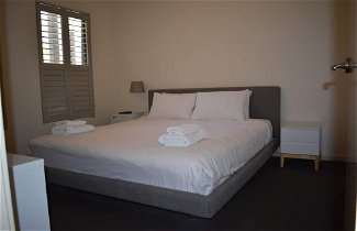 Photo 1 - Fantastic 1 Bedroom Apartment Near Kings Park & The City