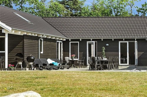 Photo 14 - 24 Person Holiday Home in Blavand
