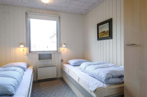 Photo 13 - 6 Person Holiday Home in Hvide Sande