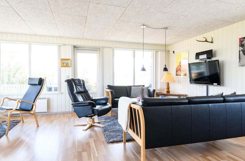 Photo 12 - 6 Person Holiday Home in Hvide Sande