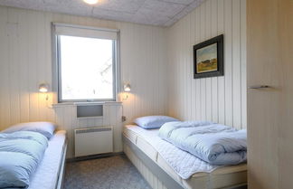 Photo 2 - 6 Person Holiday Home in Hvide Sande