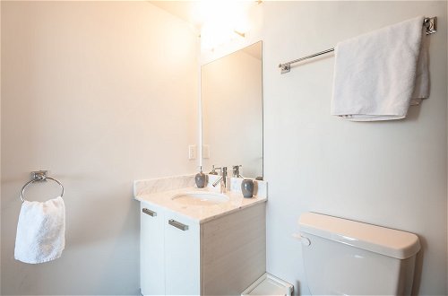 Foto 48 - Life Suites Soho 2 Bed - 2 Bath CN Tower View