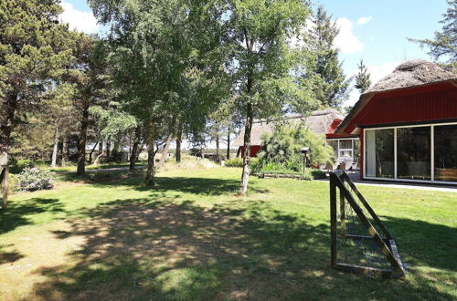 Photo 12 - 8 Person Holiday Home in Blavand