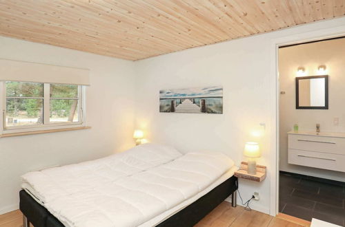 Photo 3 - 8 Person Holiday Home in Blavand