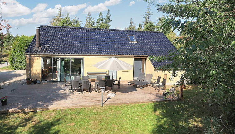 Foto 1 - 10 Person Holiday Home in Vaeggerlose