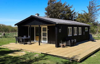 Photo 1 - Lovely Holiday Home in Lønstrup near Sea