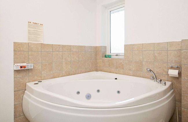 6 Person Holiday Home in Fano - Foto 2