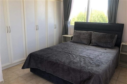 Photo 2 - Spacious Luxurious 4 Bedroomed Villa Karsayska