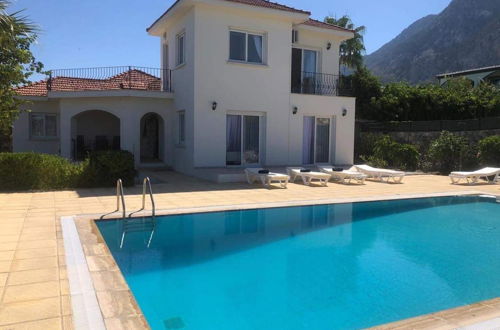 Photo 26 - Spacious Luxurious 4 Bedroomed Villa Karsayska