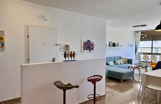 Elegant Apt with Balcony & Sea View by FeelHome - Foto 14