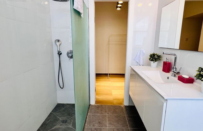 Elegant Apt with Balcony & Sea View by FeelHome - Foto 22